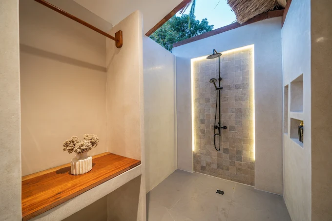 Outdoor dining terrace